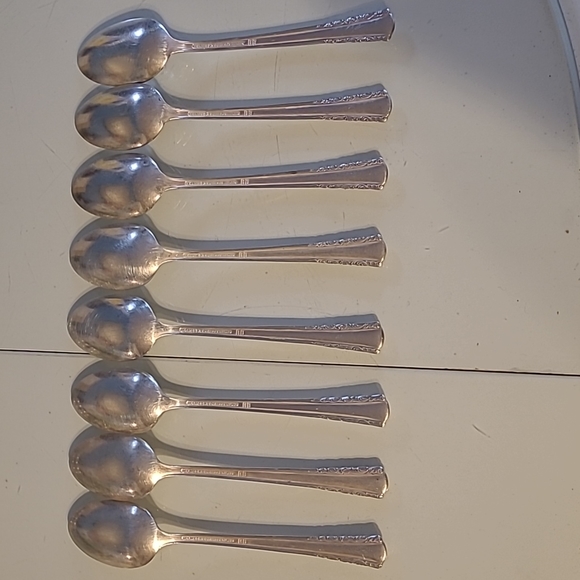 Vintage 1940s/50s Holmes & Edwards May Queen Silver Inlaid Teaspoons(Set of 8) - Picture 6 of 6